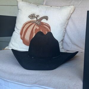 Black Felt Cowboy Hat - Master Hatters of Texas